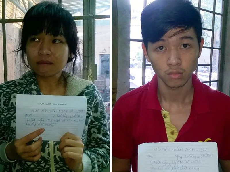 Vi và Anh tại cơ quan điều tra. 